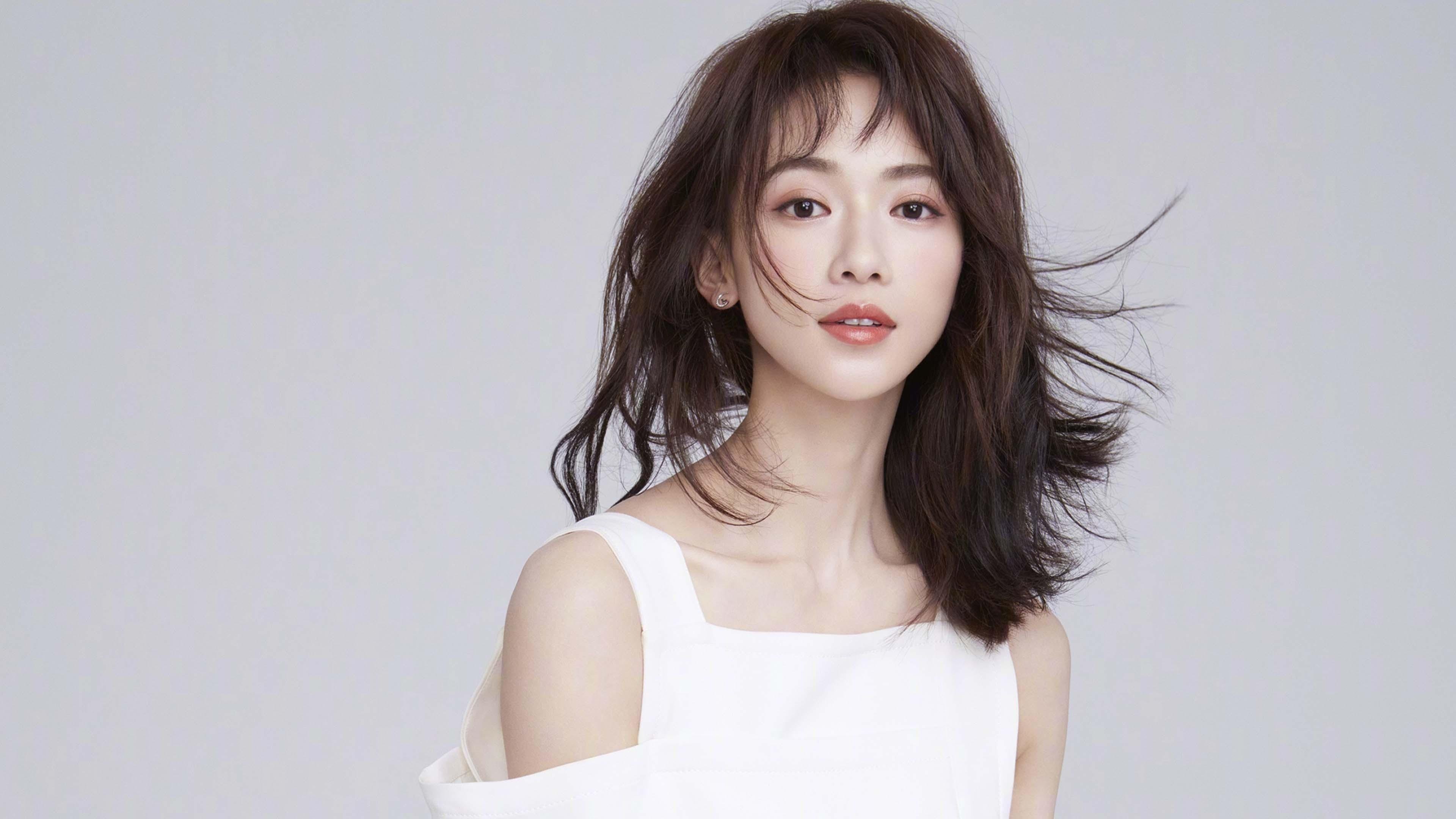 英国队泳姿优雅，技术细腻引关注，英国游泳队队员