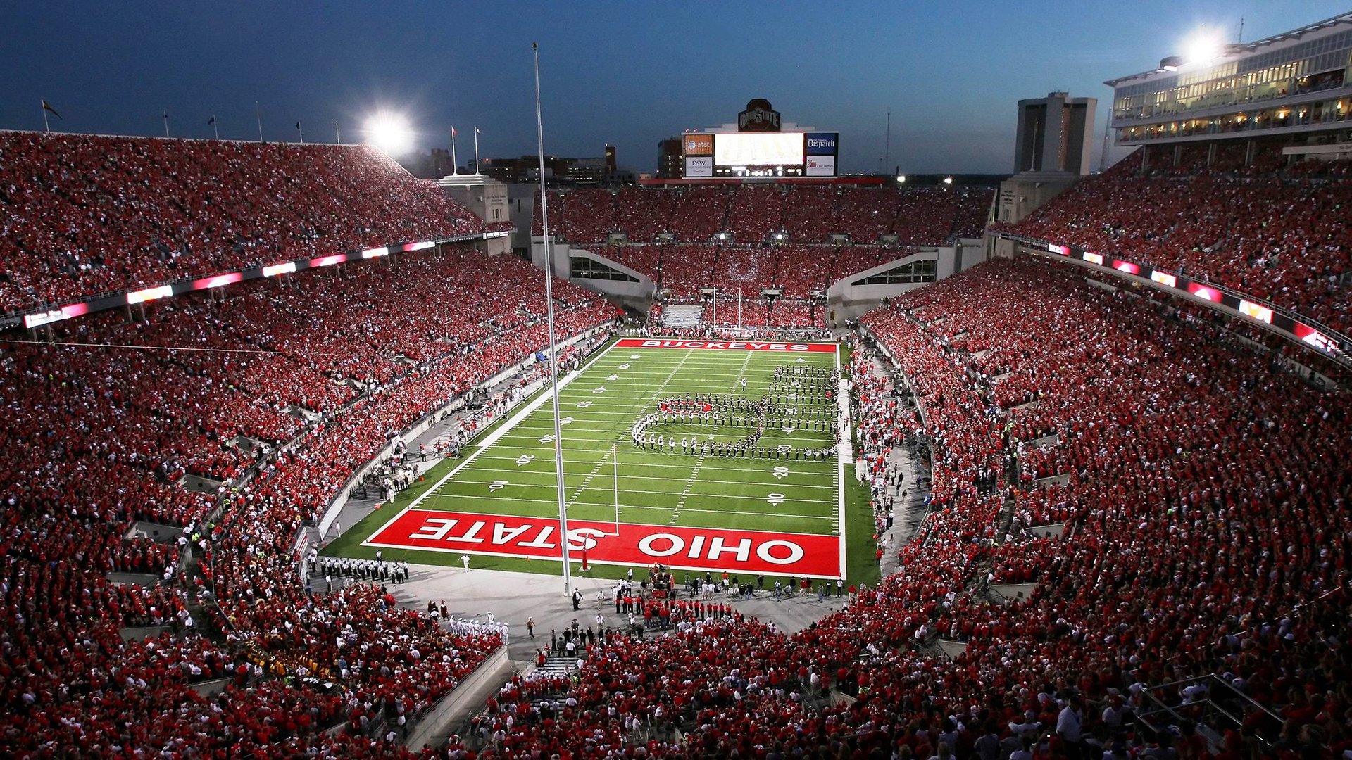 大型趣味空中跳绳比赛，运动与娱乐的完美融合，空中跳跳