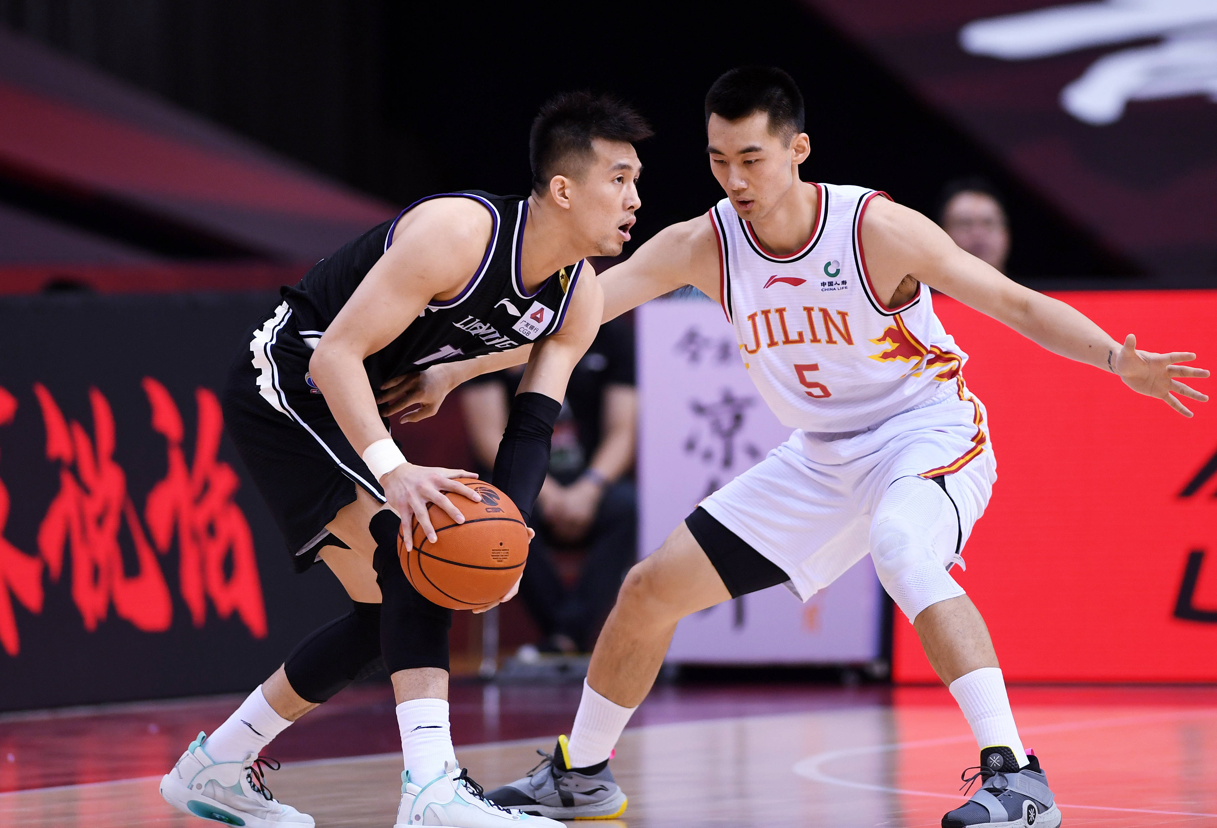 九游体育：CBA球员：海外联赛，挑战自我，提升实力的简单介绍